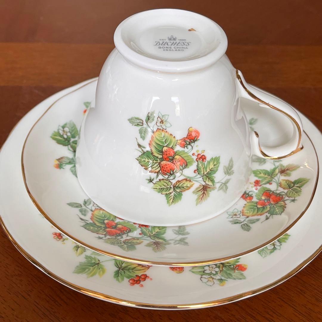 【英国ビンテージ】ダッチェス★ワイルドベリー★トリオ