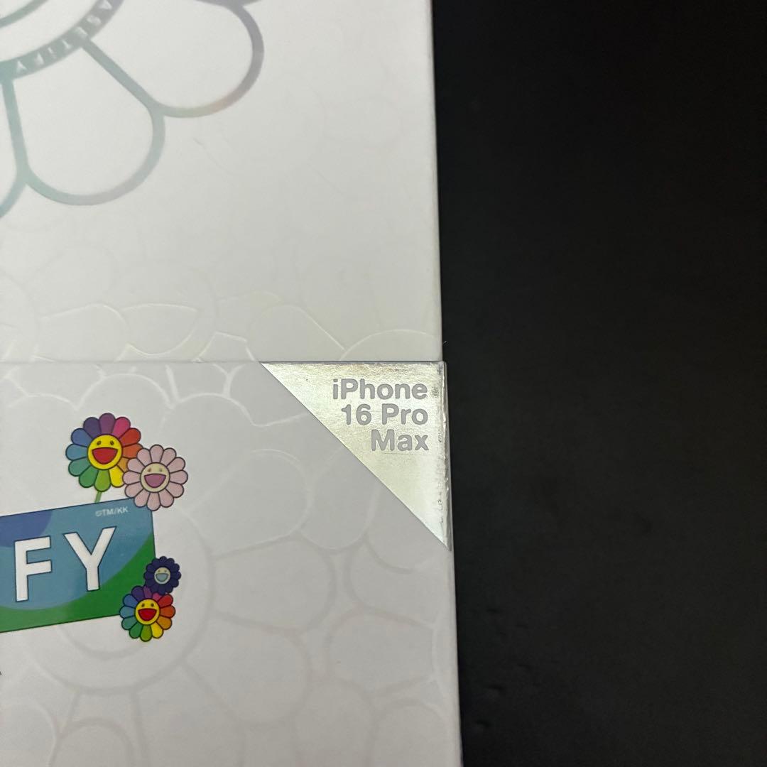 【村上隆 x CASETiFY】FLOWERS BLOOM フィギア RED