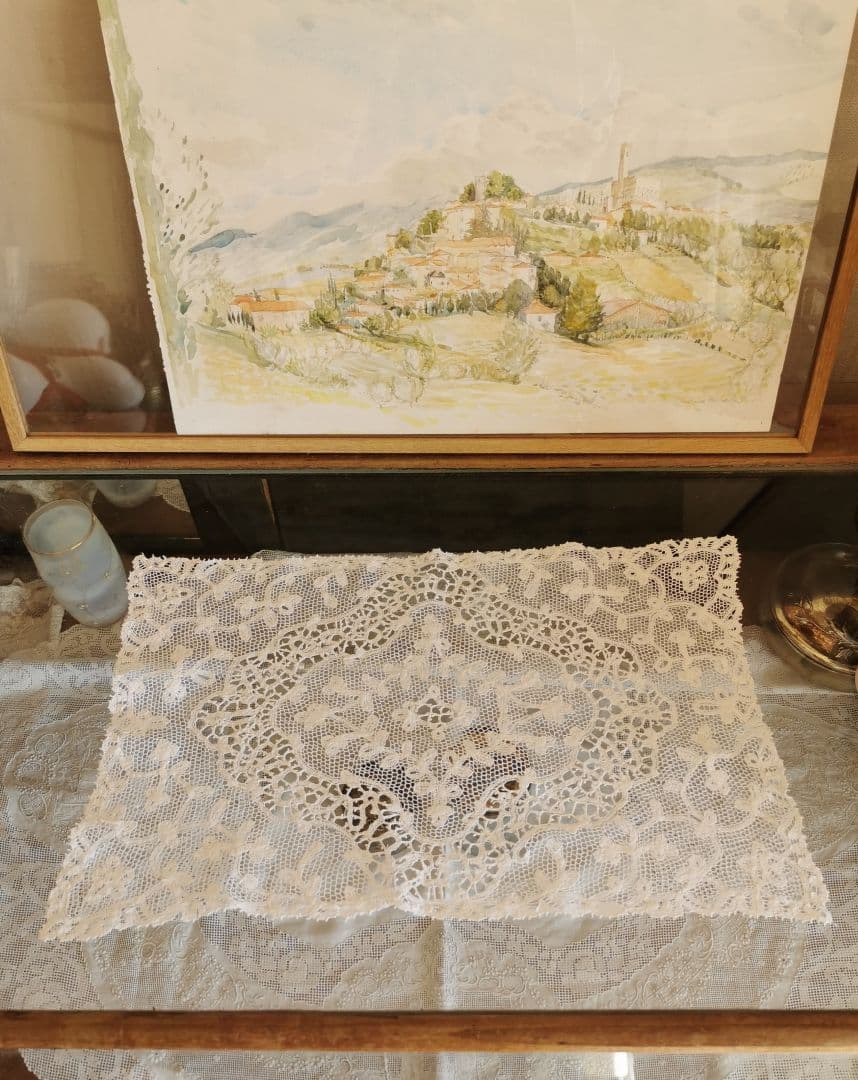 アンティークイタリア 美しい草花紋ミラネーゼ テープ＆ボビンレース 刺繍ランナー