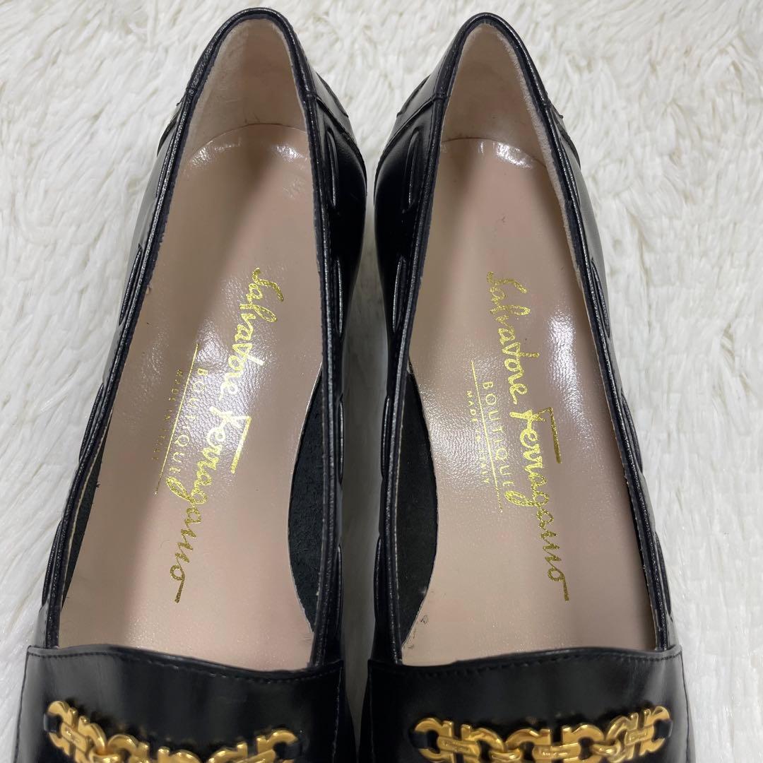 新品未使用品✨フェラガモ　ビットローファー　ヒール　パンプス　22cm 黒　金