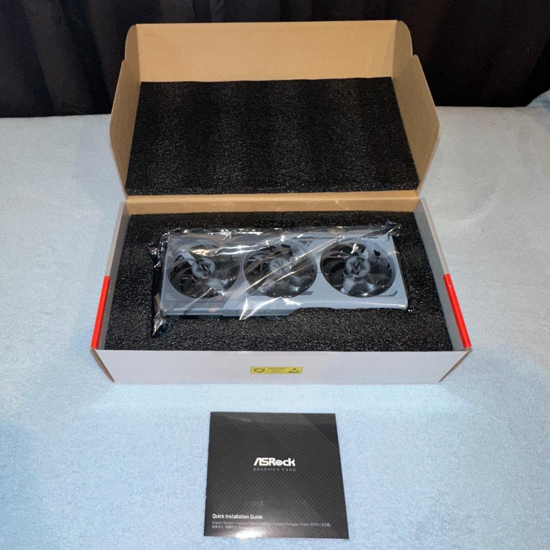 【美品】【保証】ASRock　RadeonRX9060XT16GB