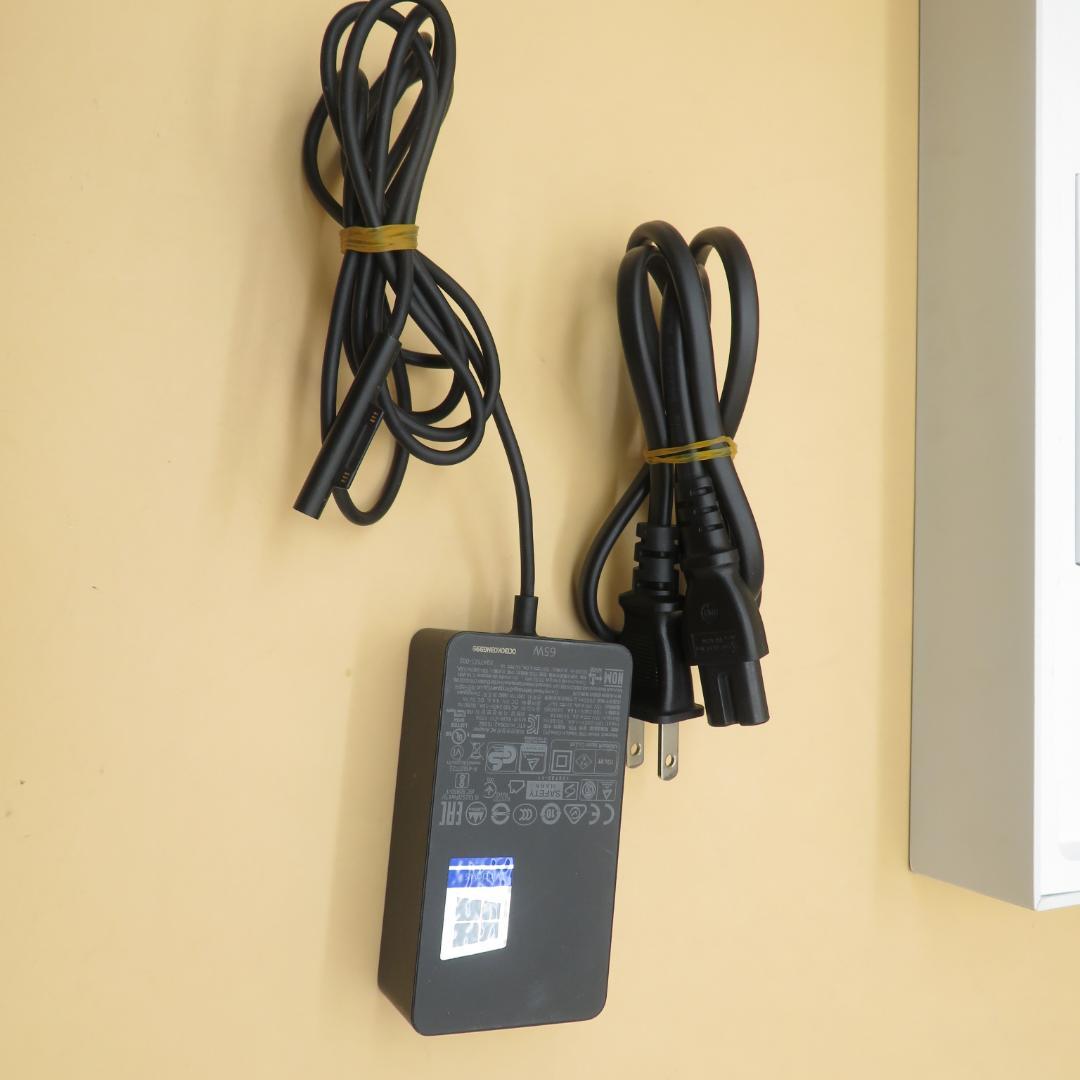 初期化済　Surface Pro 7 i3 4GB 128GB