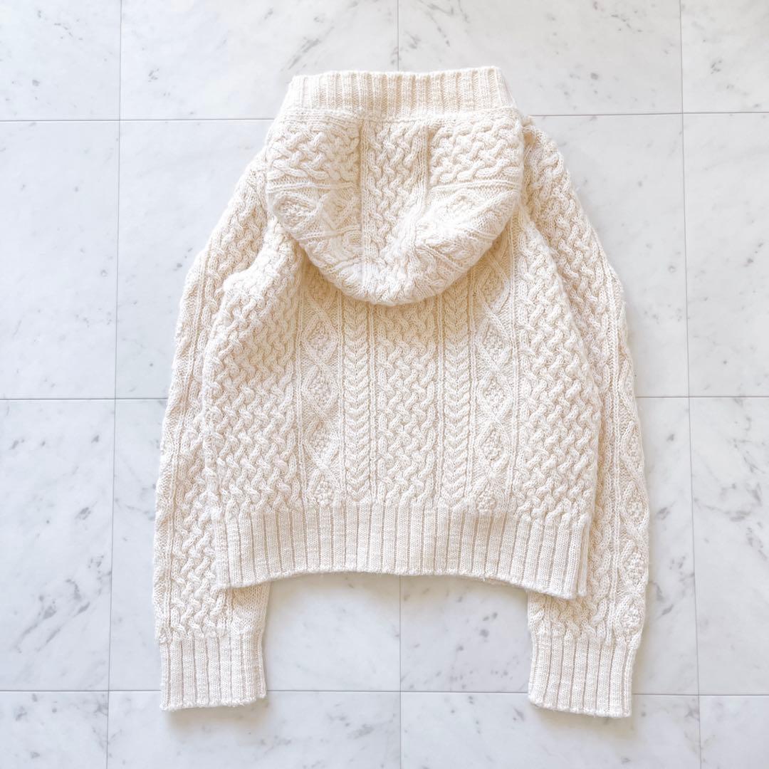 バーバリーブルーレーベル　アンゴラ混ケーブルニットカーディガン　フード　金ボタン