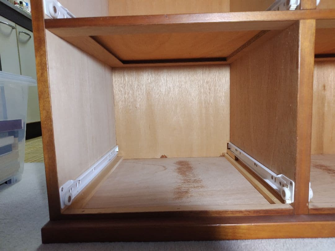 ブラウン木製チェスト 4引き出し