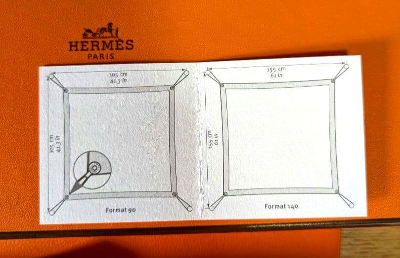 エルメス スカーフ壁掛け★年末の空間を上品に❣️部屋模様替えにエルメスの彩り❣️