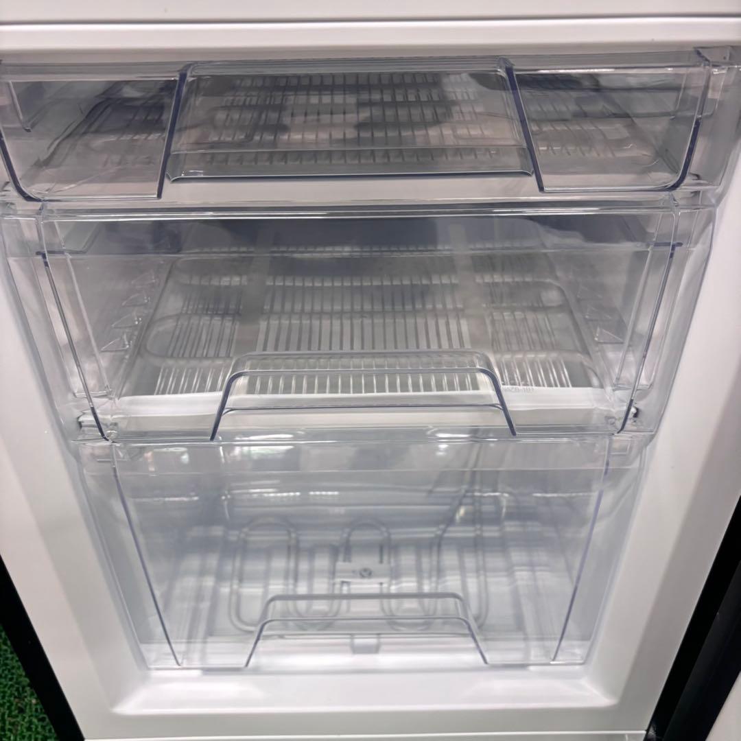 772 2024年製　国内　極美品　142L ブラック　一人暮らし　保証込み