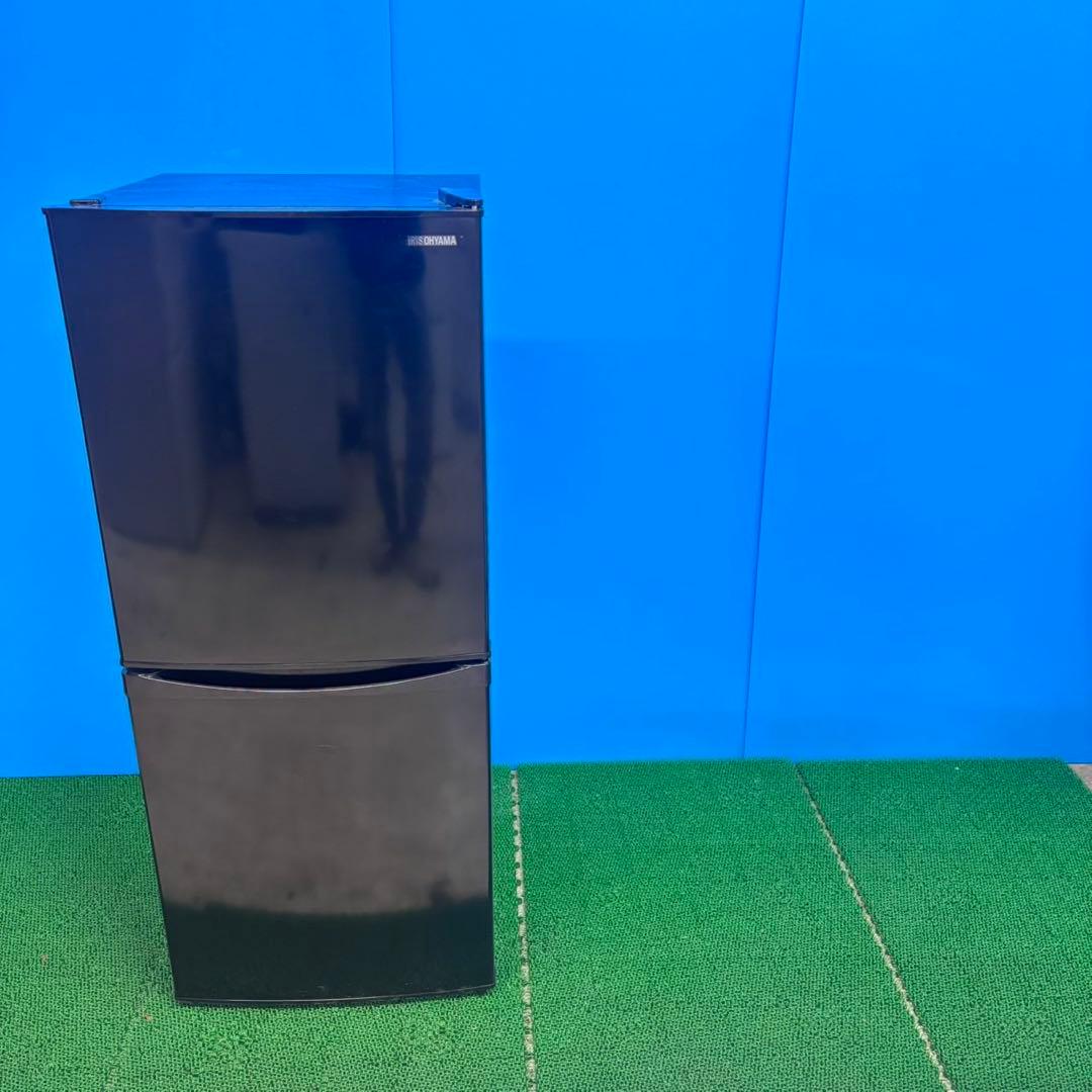 772 2024年製　国内　極美品　142L ブラック　一人暮らし　保証込み