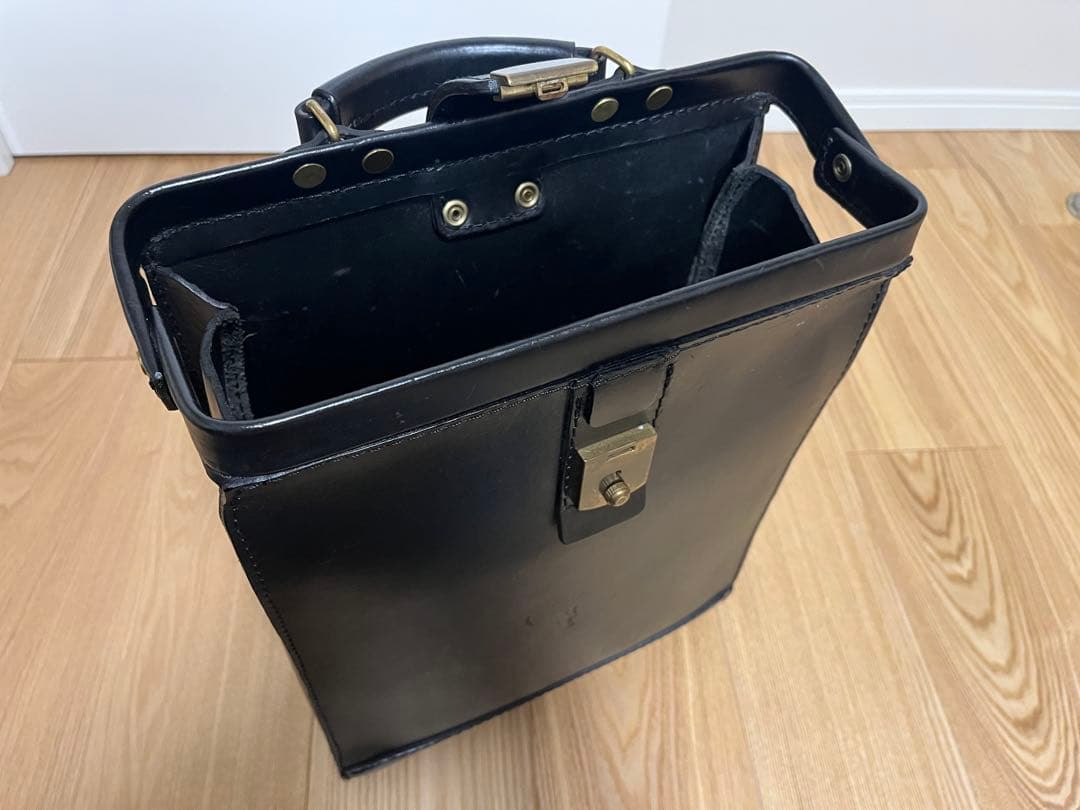 HERZ ダレスリュックM 黒　ビジネスバッグ