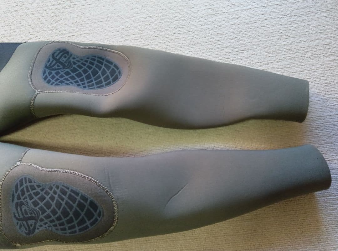 Fellowチェストジップセミドライ ５ミリ×３ミリサイズLB