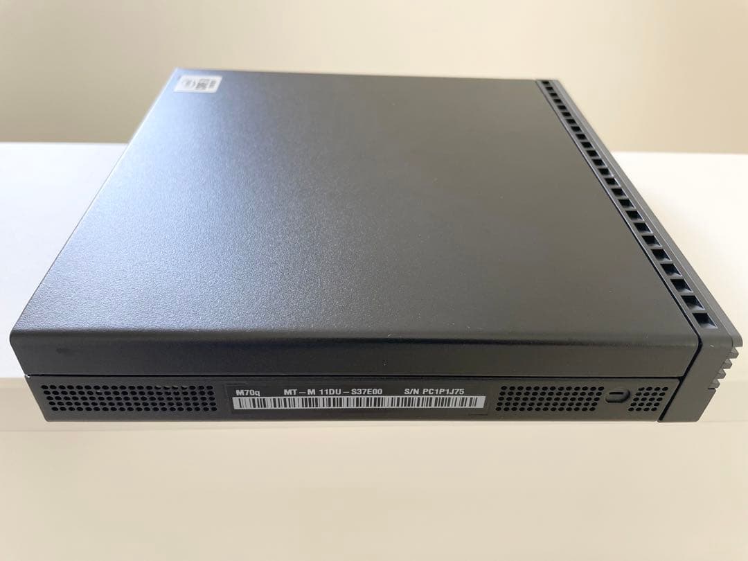 美品 Lenovo ThinkCentre M70q i3 第10世代 ミニPC
