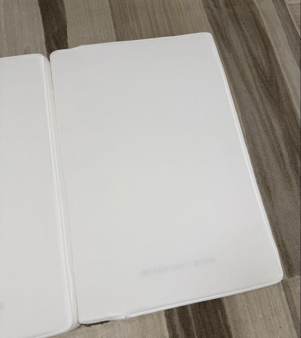 エアウィーヴ　マットレス　三つ折り