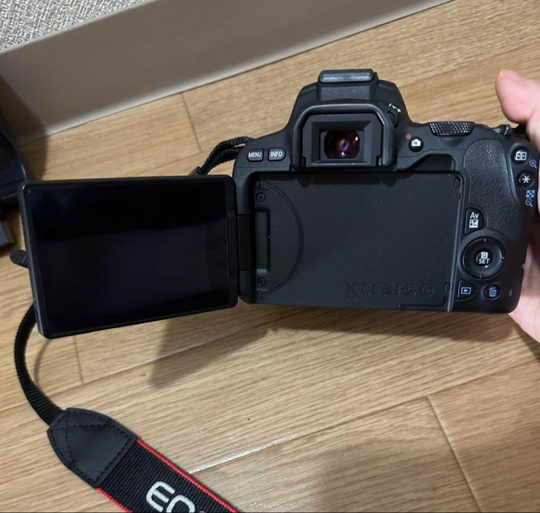 Canon EOS Kiss X9 (撮影画像添付あり)