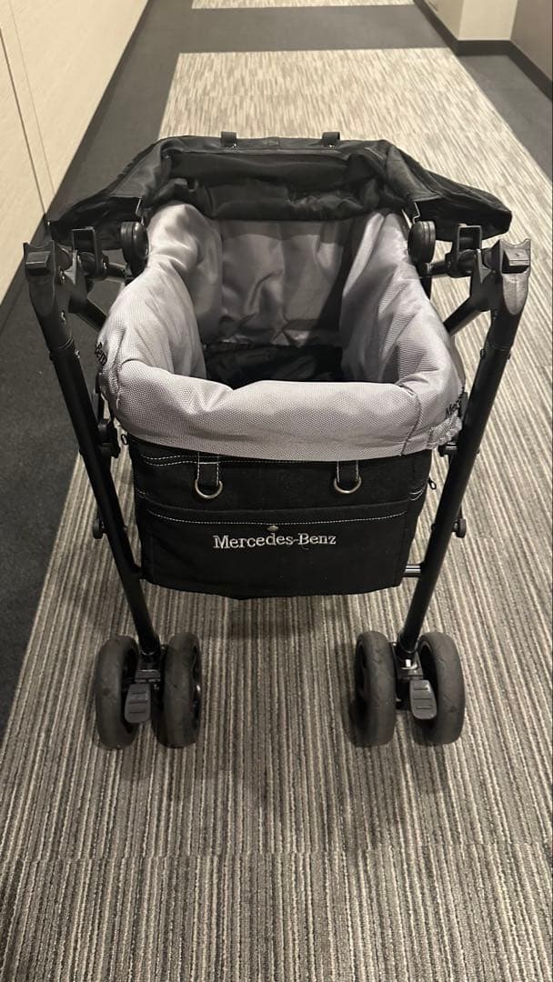 メルセデスベンツ　ペットカート (Mサイズ)