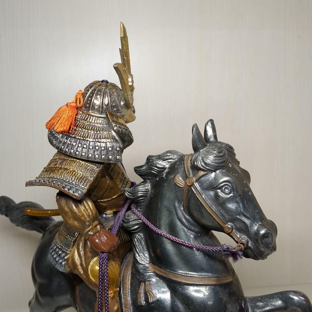 楠木正成　金属製　騎馬武者　馬上武者　横幅最大約３９センチ