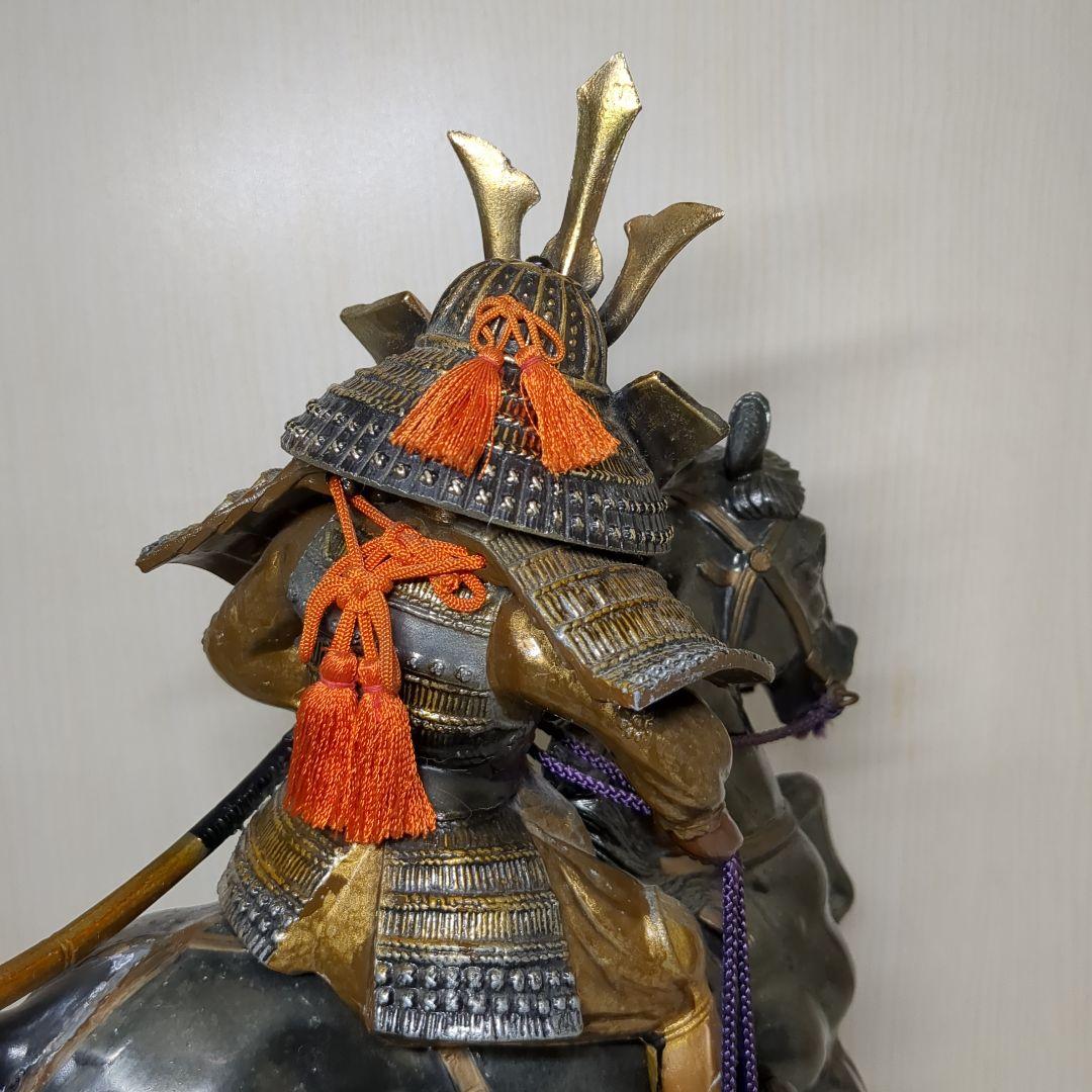 楠木正成　金属製　騎馬武者　馬上武者　横幅最大約３９センチ