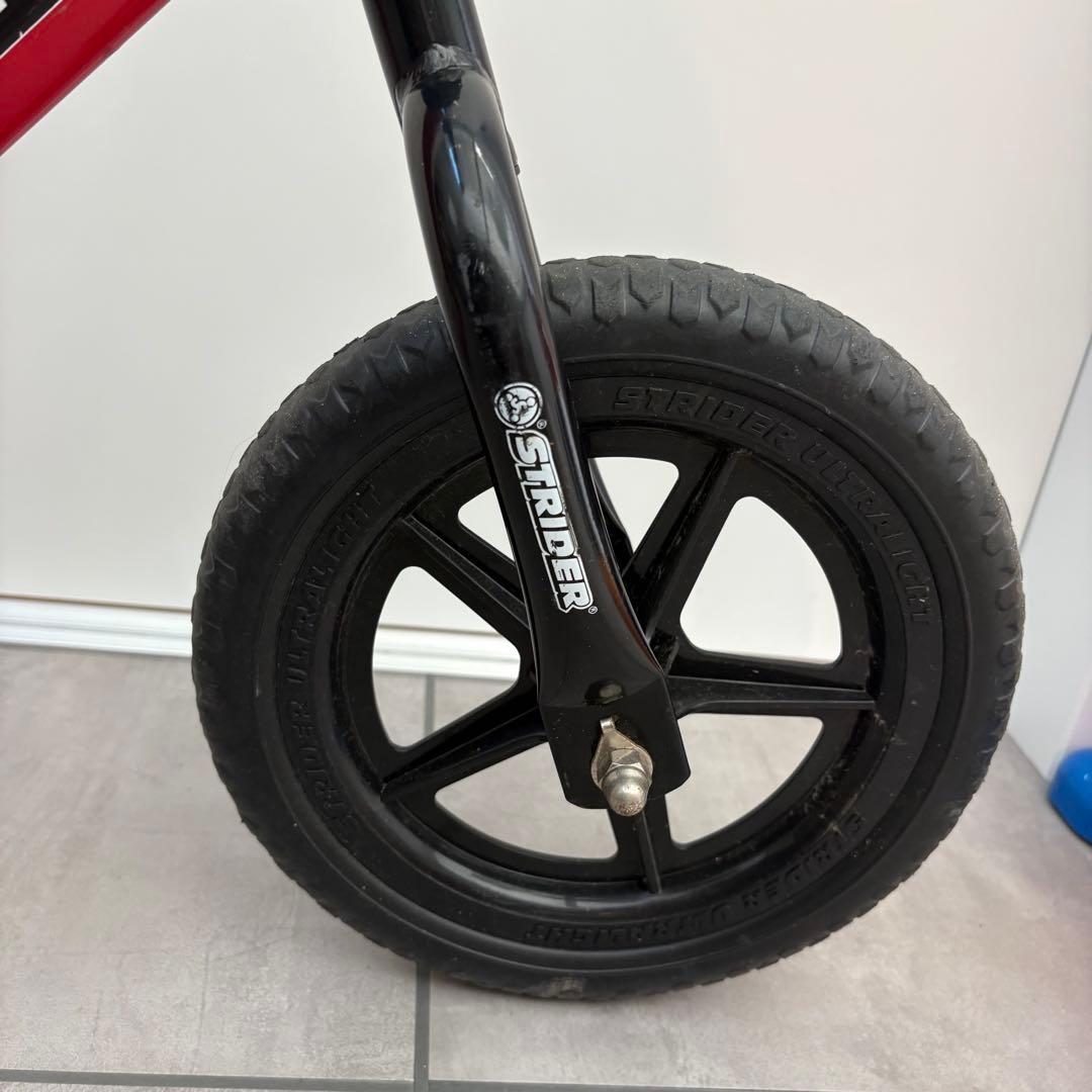 【美品】STRIDER 12 バランスバイク 赤　スポーツタイプ　レッド