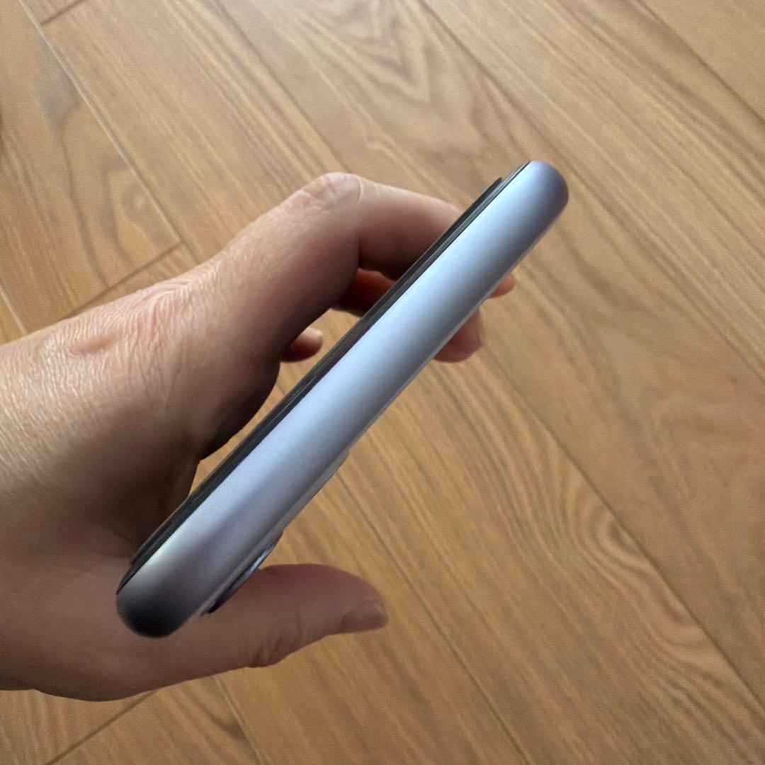美品Apple iPhone 11 本体 パープル