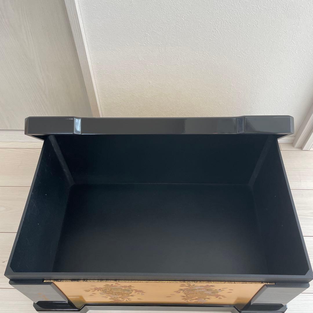 雛人形　親王飾り　収納箱　黒色木製　雛人形飾り台のみ　金色装飾