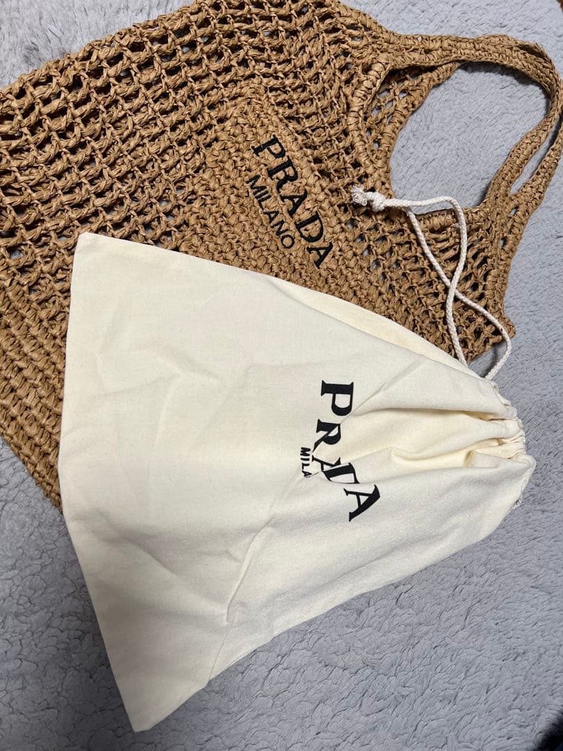 PRADA かご編みエコバッグ 収納袋付き
