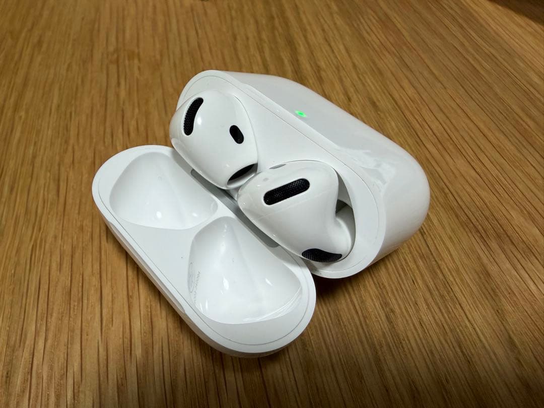 【使用2回のみ美品・定価29800円】AirPods4（ノイズキャンセル有）箱付
