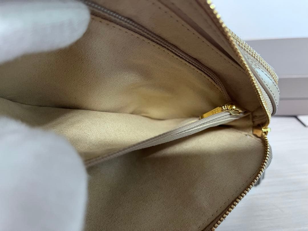 ATAO アタオ アミュレットケリー パールグレージュ