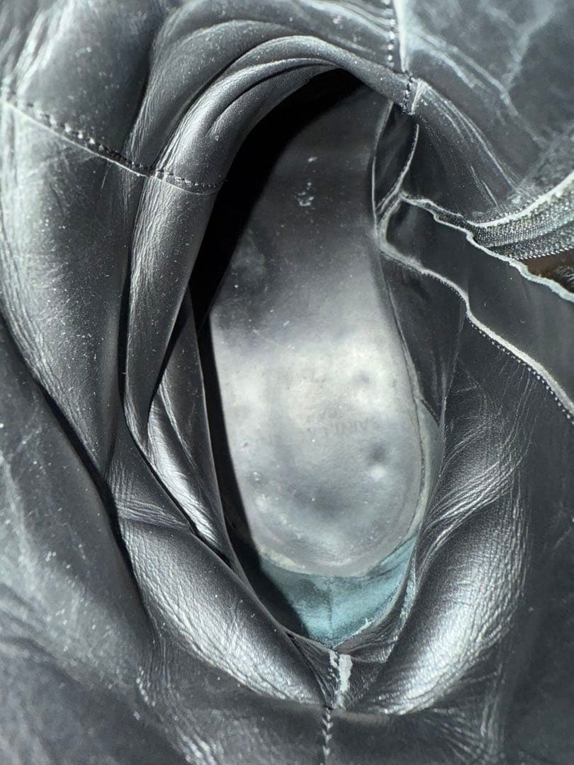 靴 SAINT LAURENT Cracked Leather Heel Boots