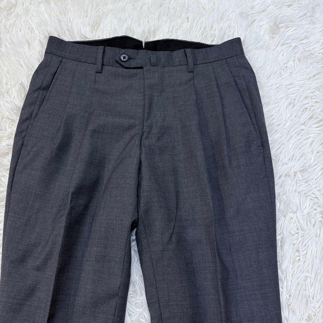 極美品 UNIVERSAL LANGUAGE スーツセットアップ　生地REDA