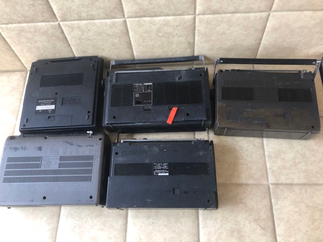 SONY カセットレコーダーCF-1950などジャンク品ラジオ5台(G23)