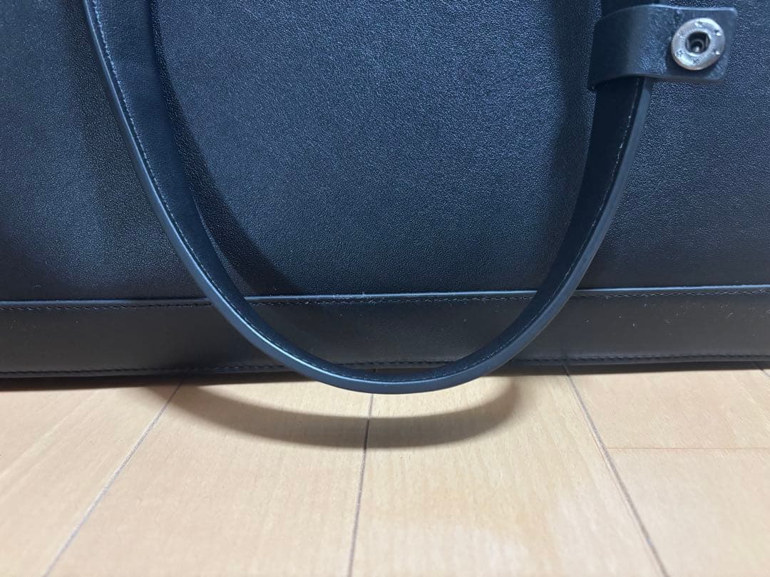 極美品　evoon 本革トートバッグ　自立　収納多数