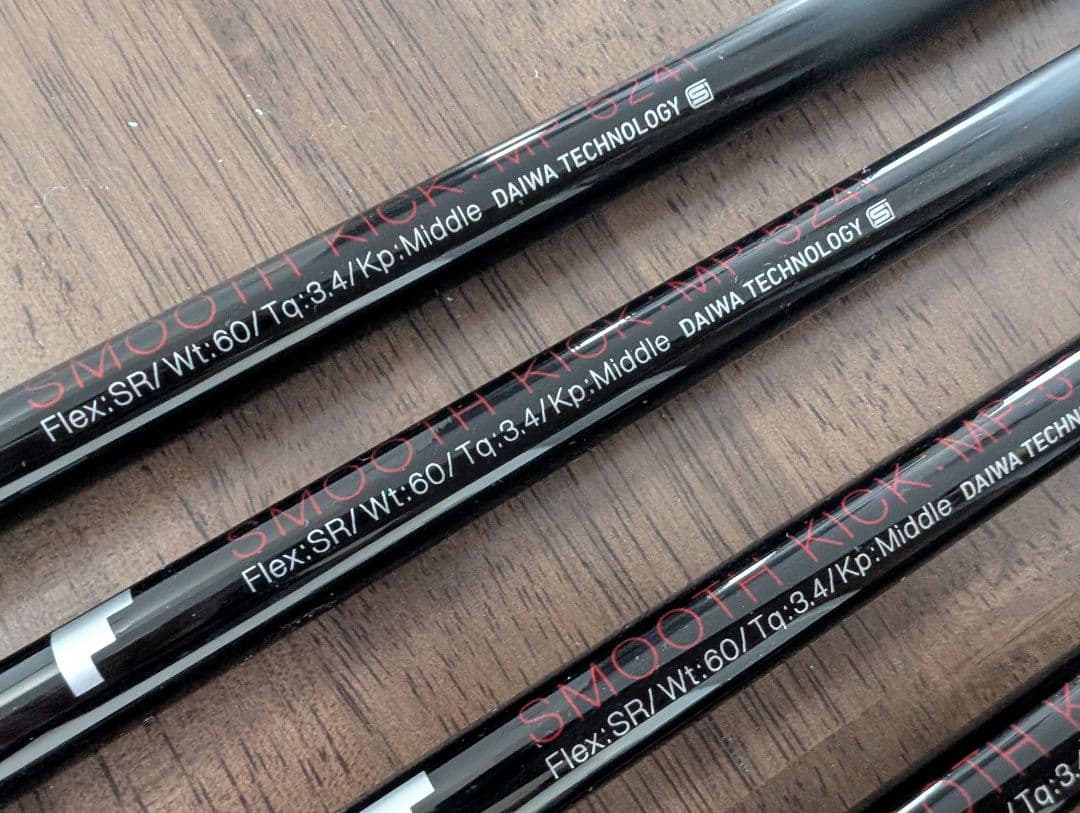 クリスマス　ONOFF 赤 2024 アイアンセット 5本セット