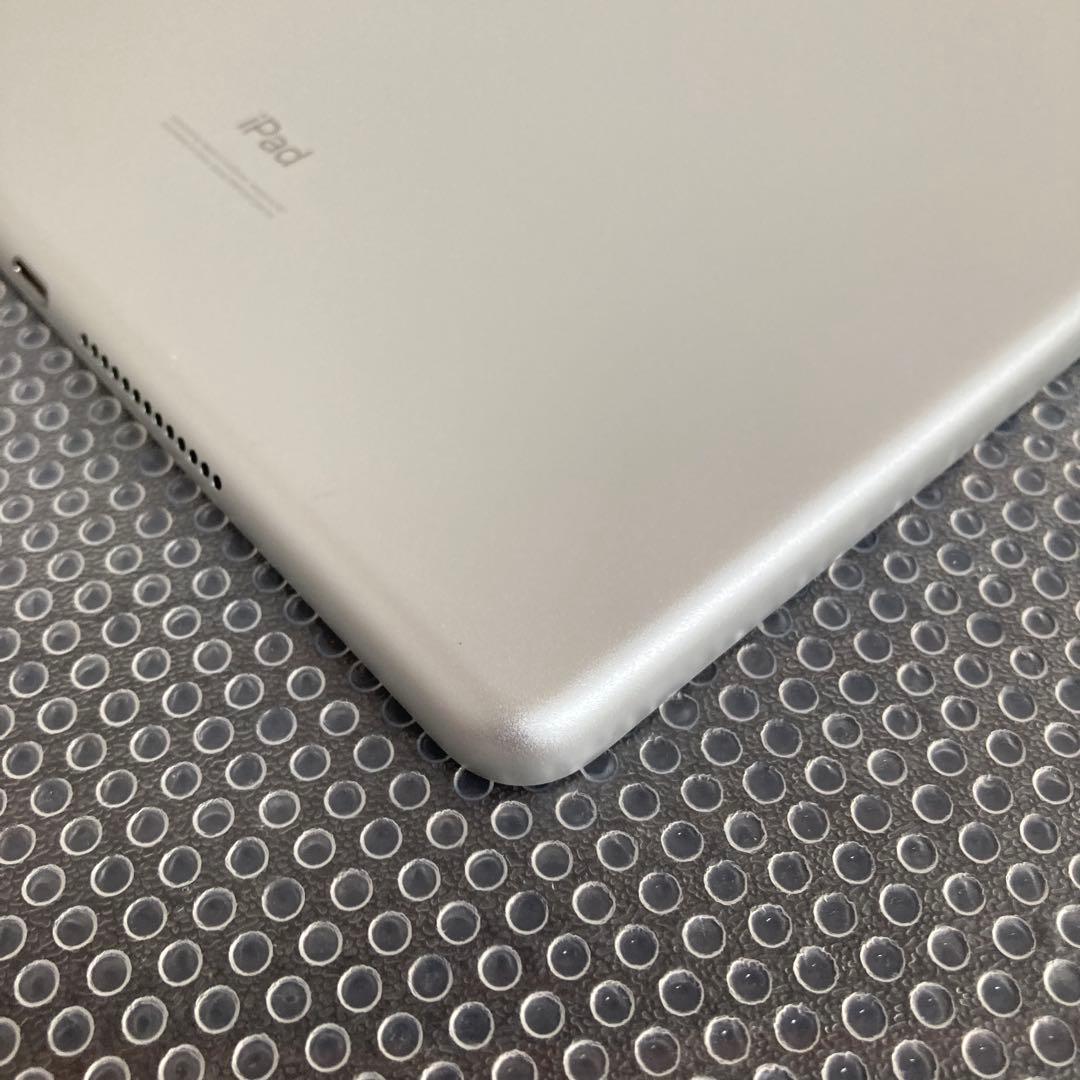 1116 電池ほぼ新品☆比較的美品☆iPad7第7世代32GB WIFIモデル☆