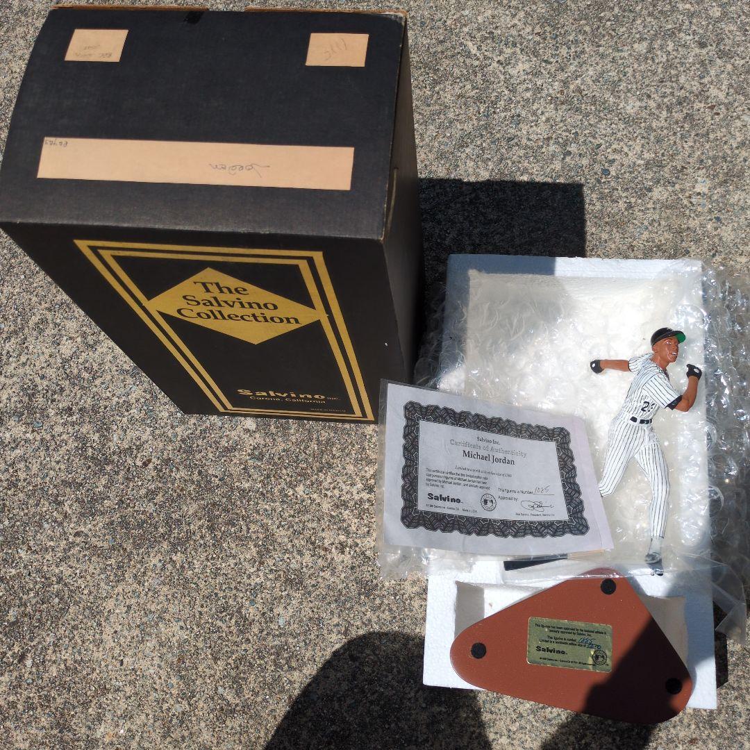 貴重　サルビノ　Michael Jordan 限定フィギュア　ナンバリングあり