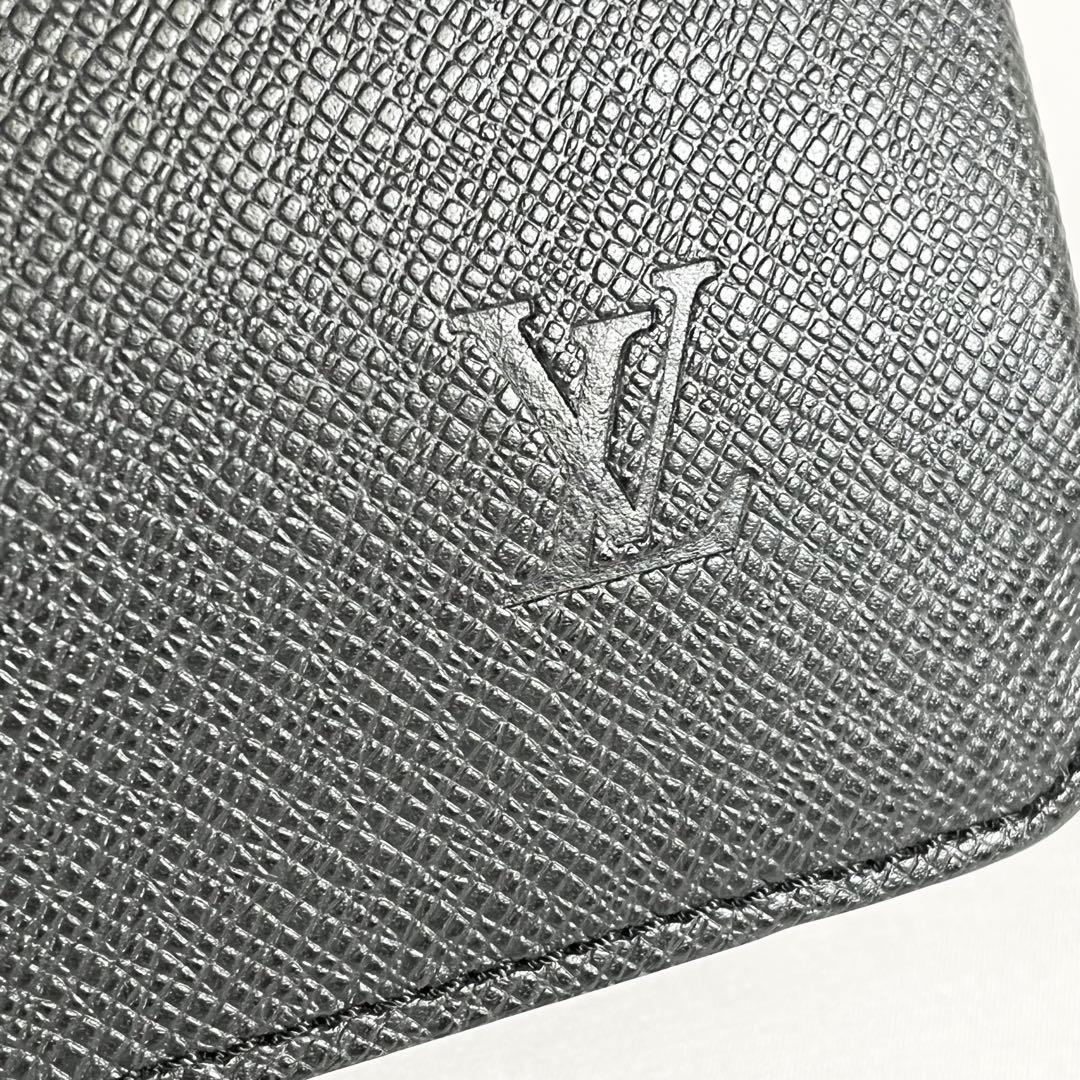 LOUIS VUITTON ルイヴィトン タイガ ビジネスバッグ グレー