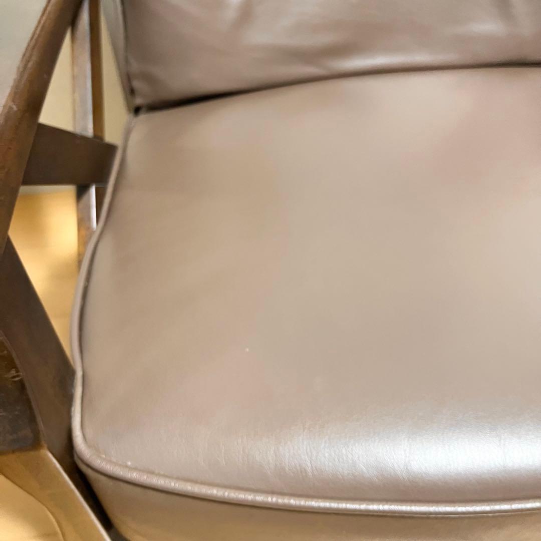 カリモク シングルソファ 1人掛け ヴィンテージ調 本革調 クラシックデザイン