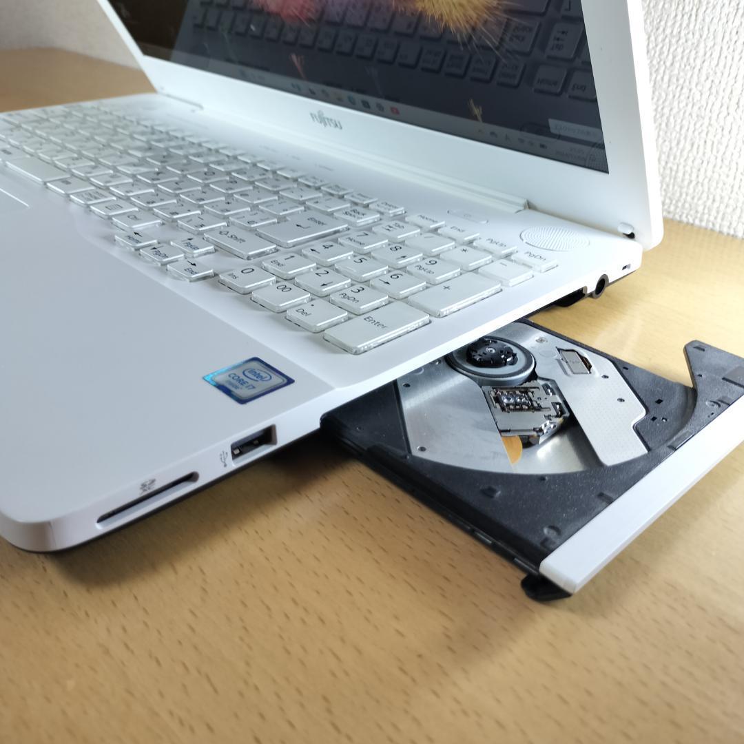 富士通 ノートパソコン Corei7 Windows11 SSD メモリ16GB