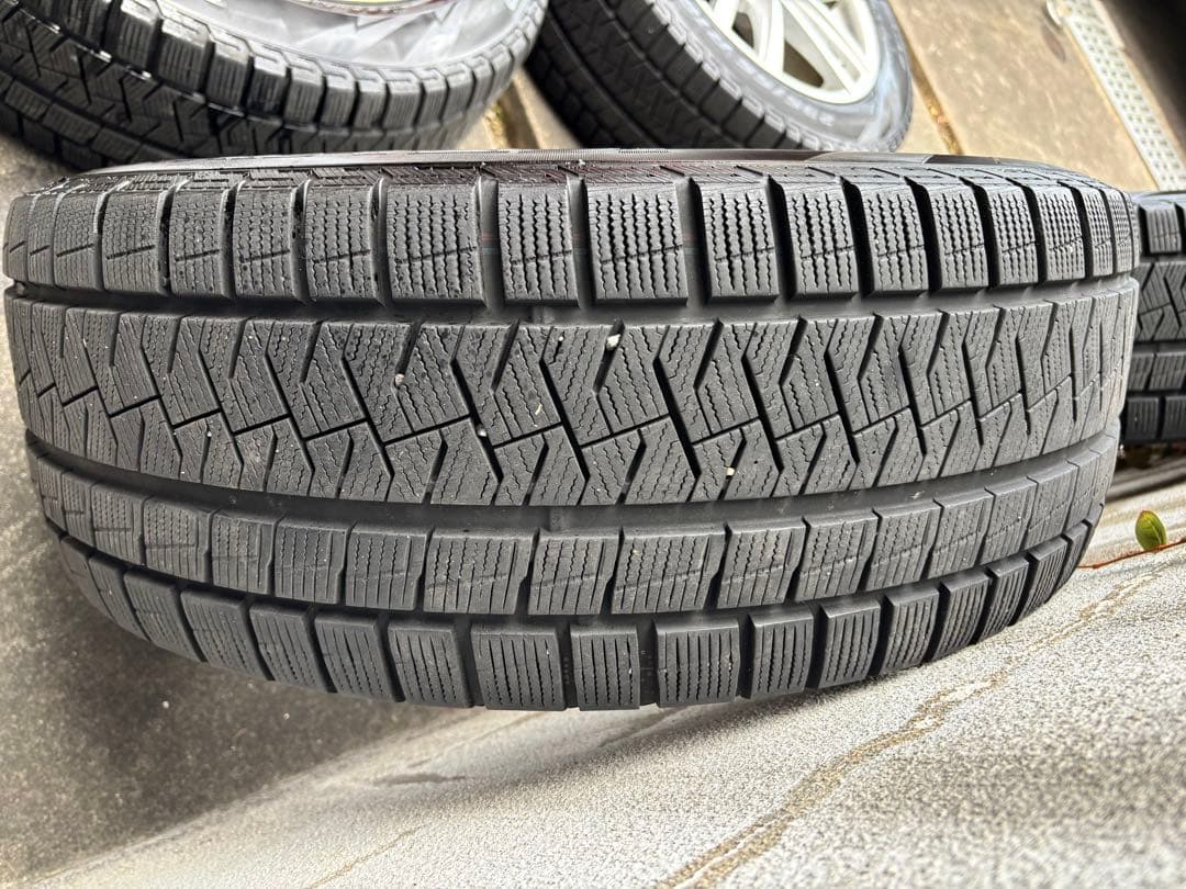 Volkswagen Tiguan 18インチ ホイール+スタッドレスセット