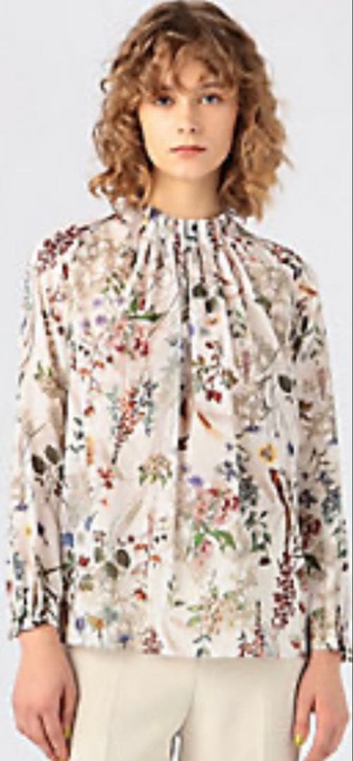 TOMORROW LAND★インクリーズフラワープリント＊ネックタックブラウス