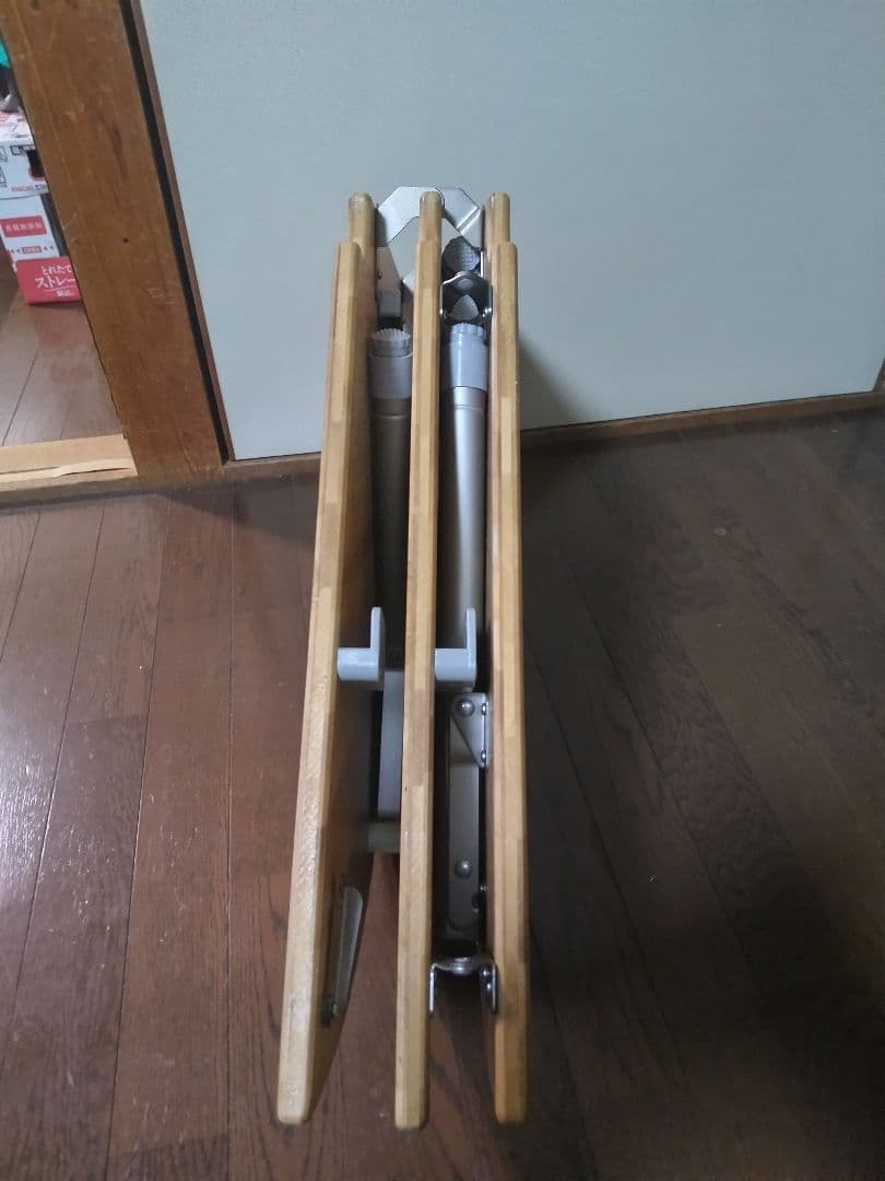 NEUTRAL OUTDOOR 竹製円形折りたたみテーブル