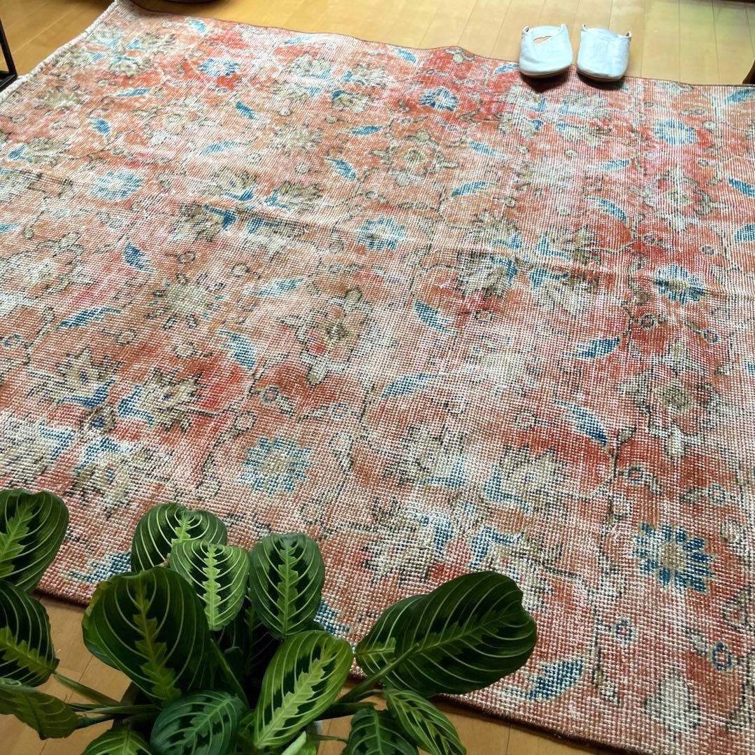 130×184 擦れシャビー　サーモン　草花ボタニカル　トルコヴィンテージラグ