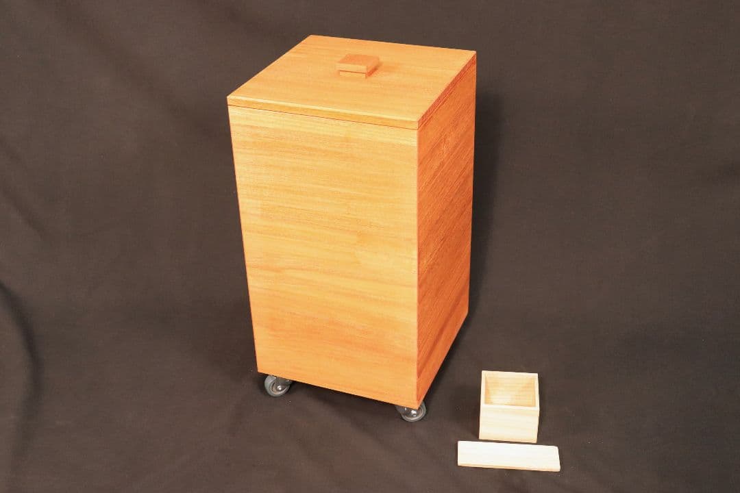 【新米の美味しさ長続き】【 10キロ用 】キャスター付き桐米びつ柿渋塗り