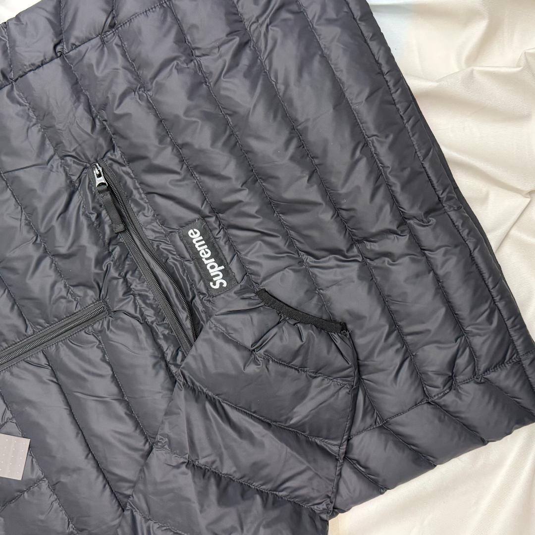 マイクロダウン 黒ジャケット