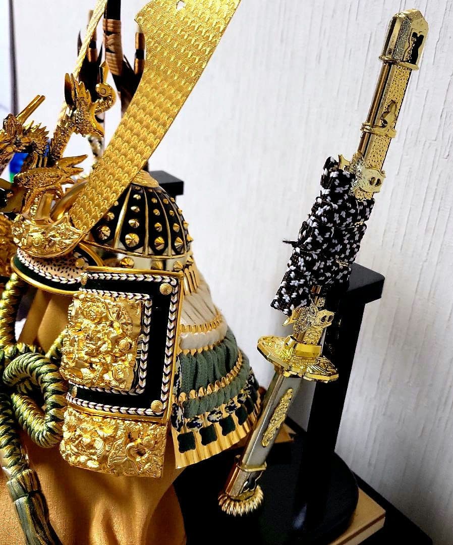 【徳川作 剛】 五月 かぶと (ガラスケース付き)