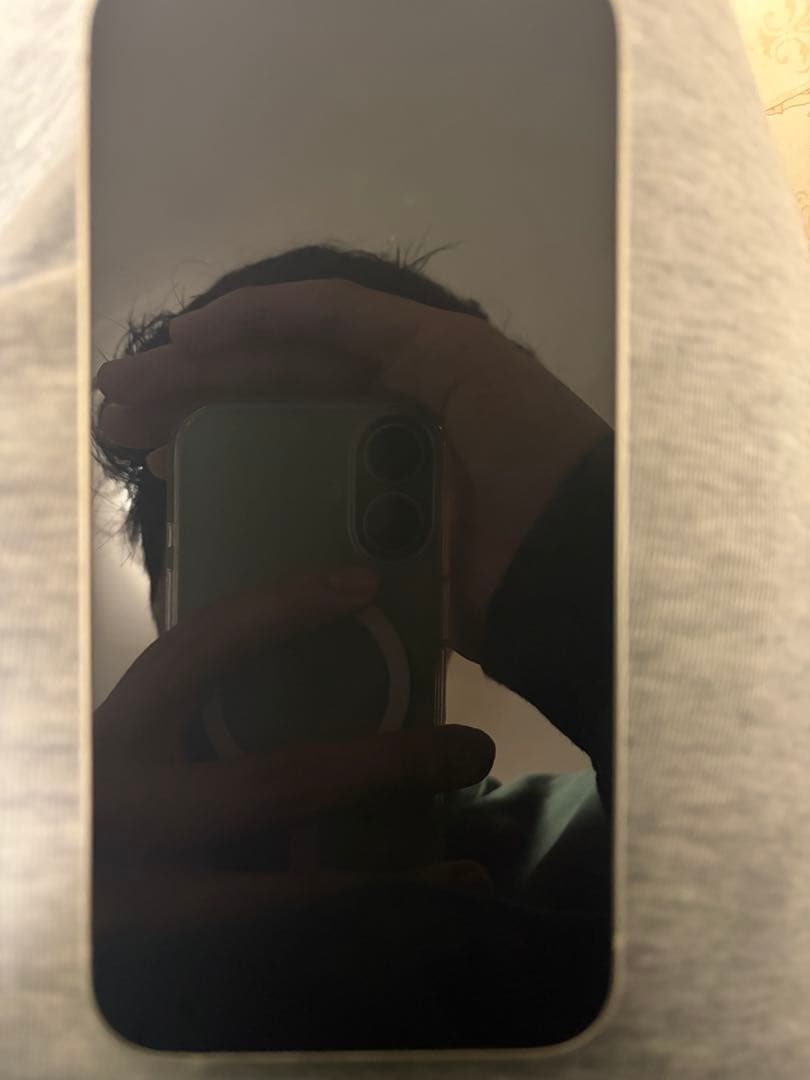 Apple iPhone 14 256GB 背面割れあり 値下げ可能！