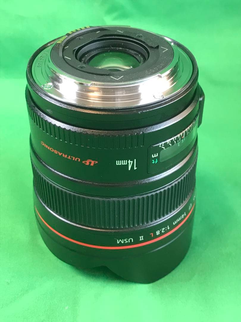 Canon EF14mm F2.8L Ⅱ USM ケース、レンズキャップ付。