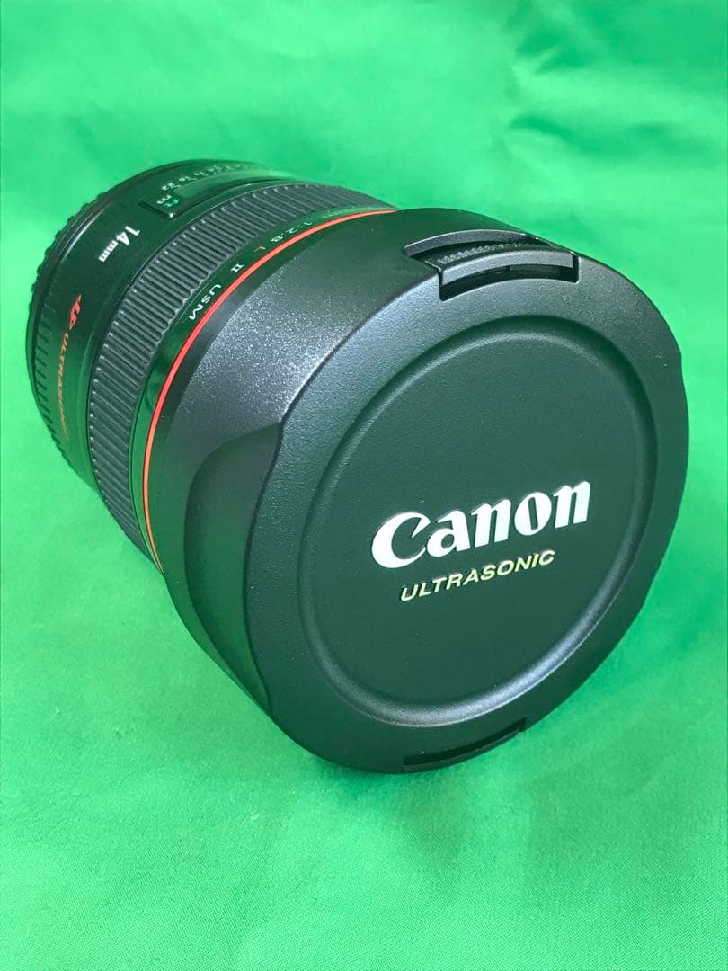 Canon EF14mm F2.8L Ⅱ USM ケース、レンズキャップ付。