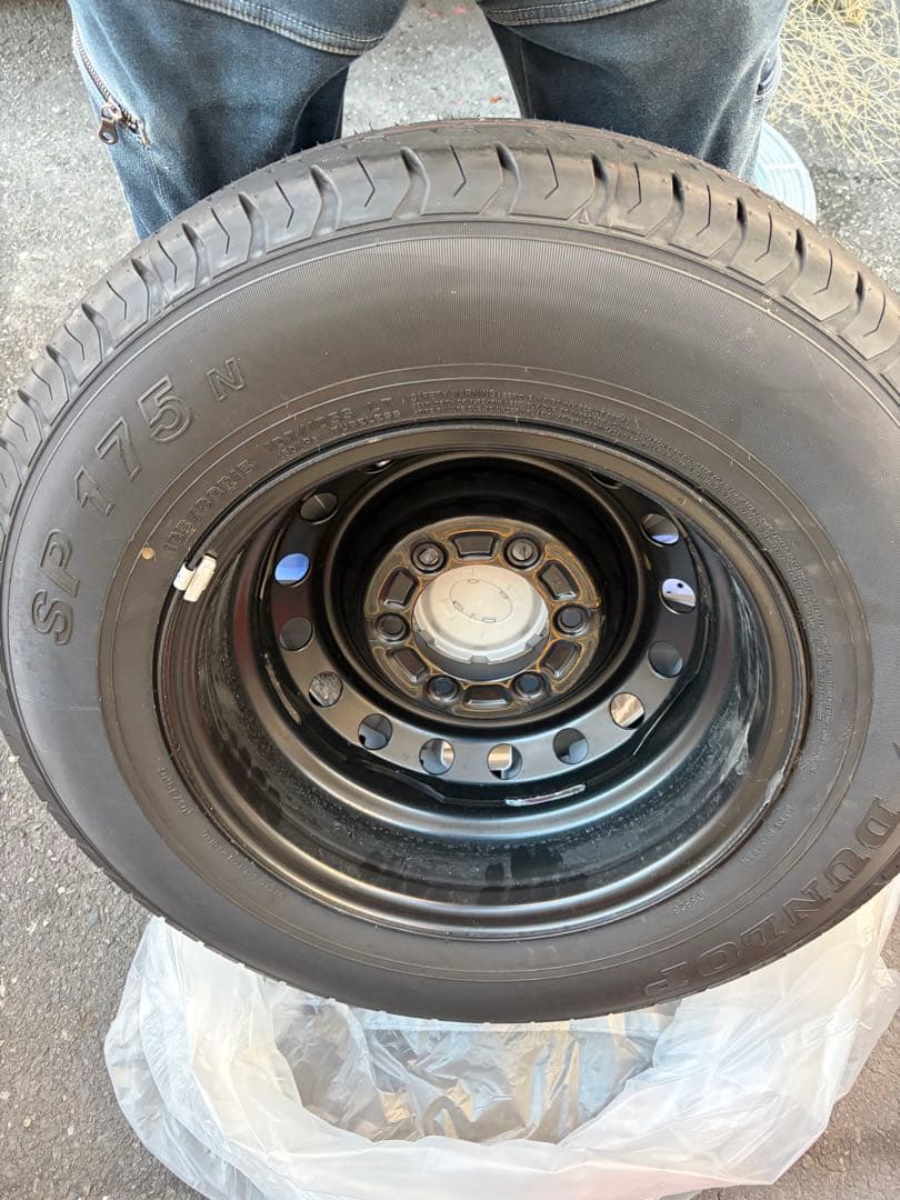 200系ダークプライムsハイエースワゴン　純正15インチ タイヤ ホイールセット
