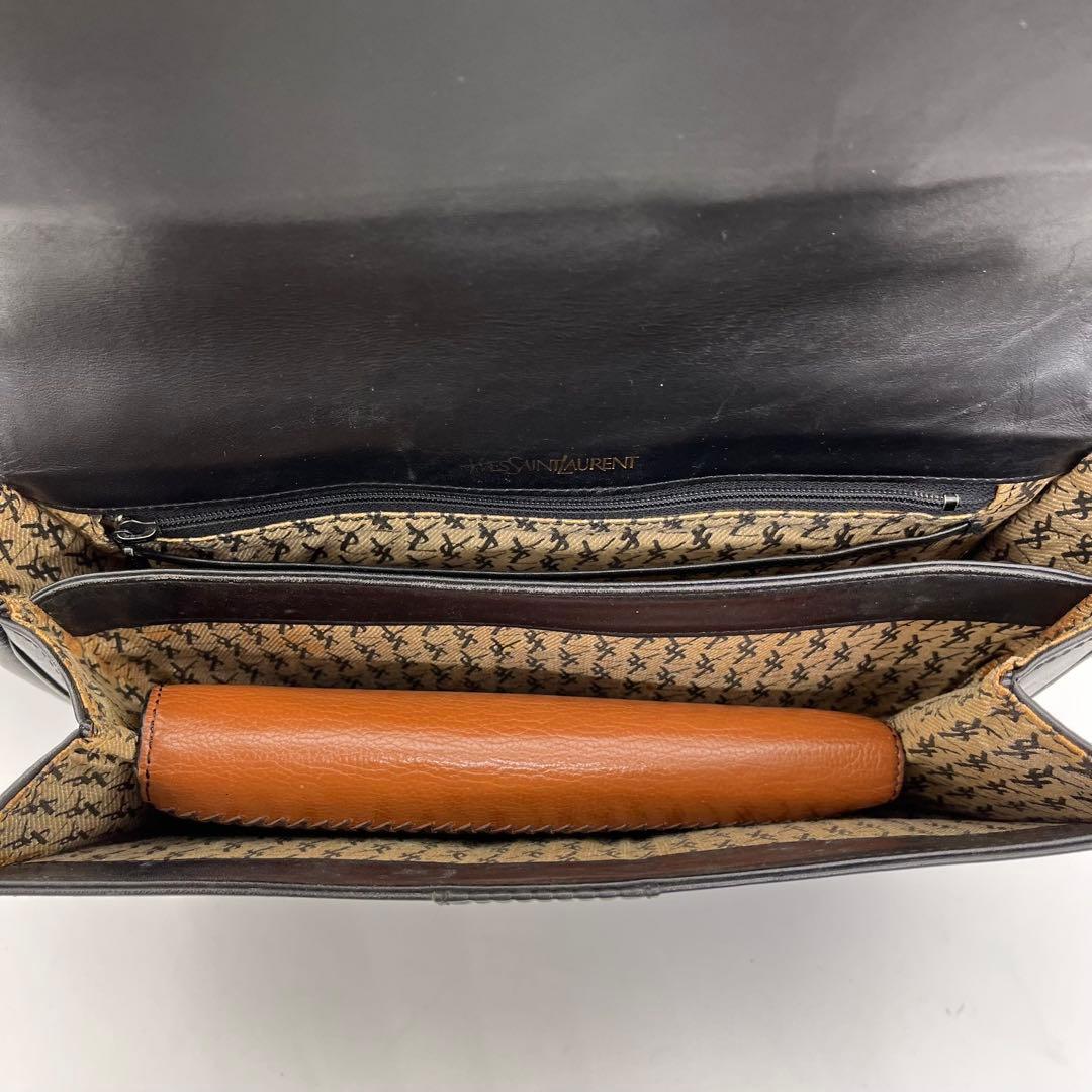 イヴサンローラン ショルダーバッグ 斜めがけ カサンドラ YSLロゴ 黒 レザー