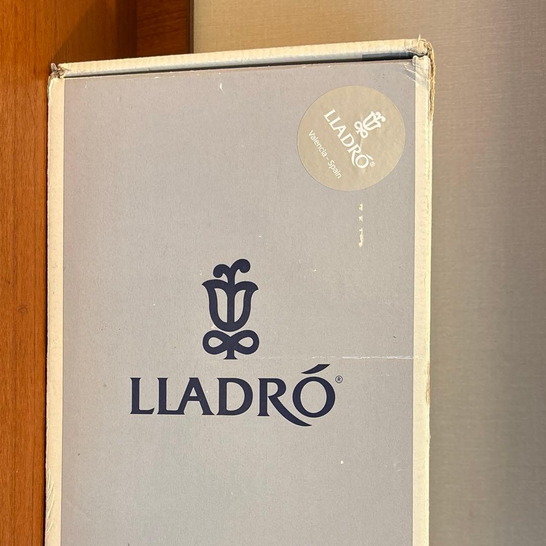 『絶版品』　リヤドロ　天使　天使像　専用箱付き　クリスマス　バレンタイン