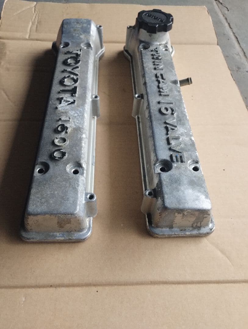 TOYOTA 1600 ツインカム 16バルブ エンジン部品　4AG