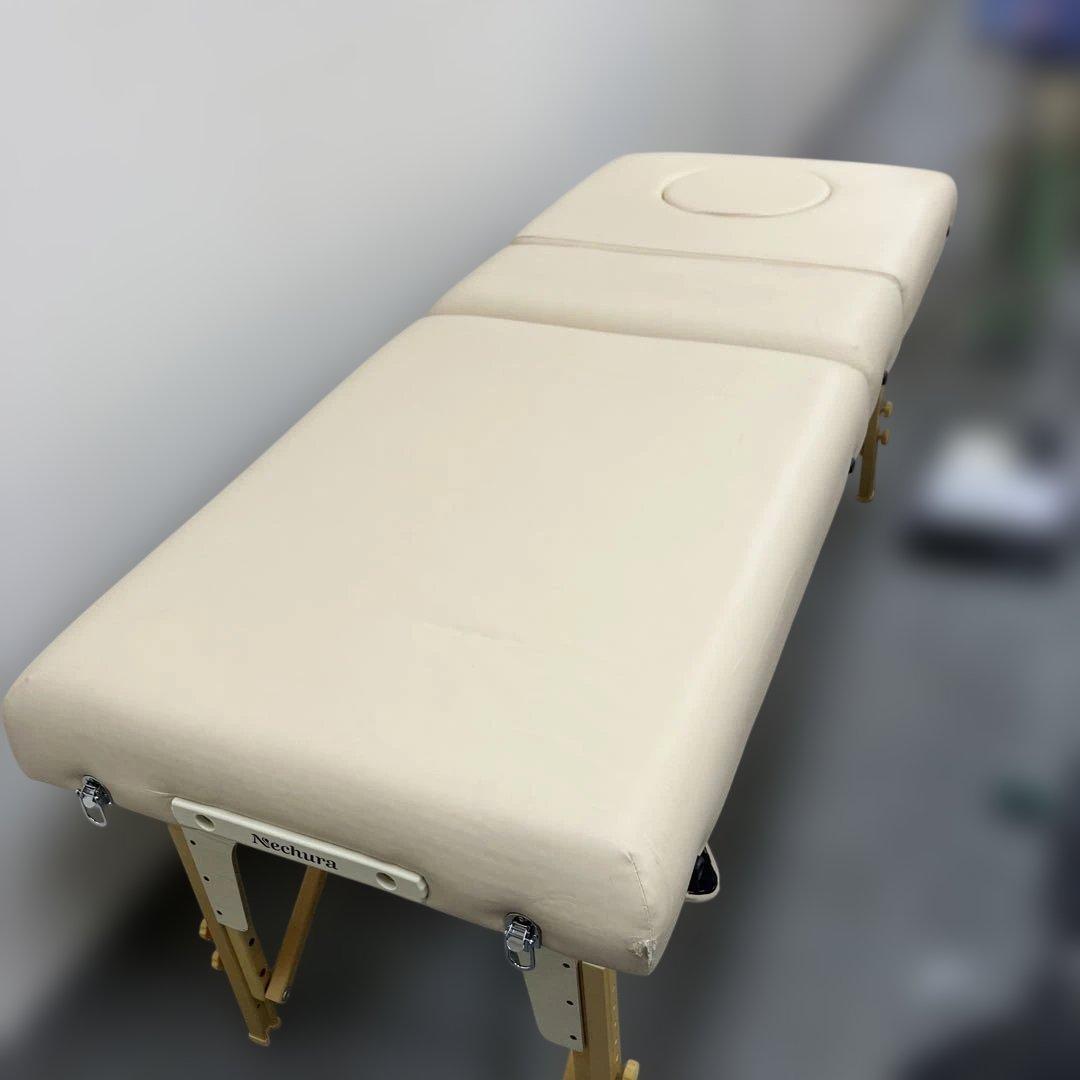 Nechura　ネチュラ　マッサージベッド　エステベッド　ベージュ
